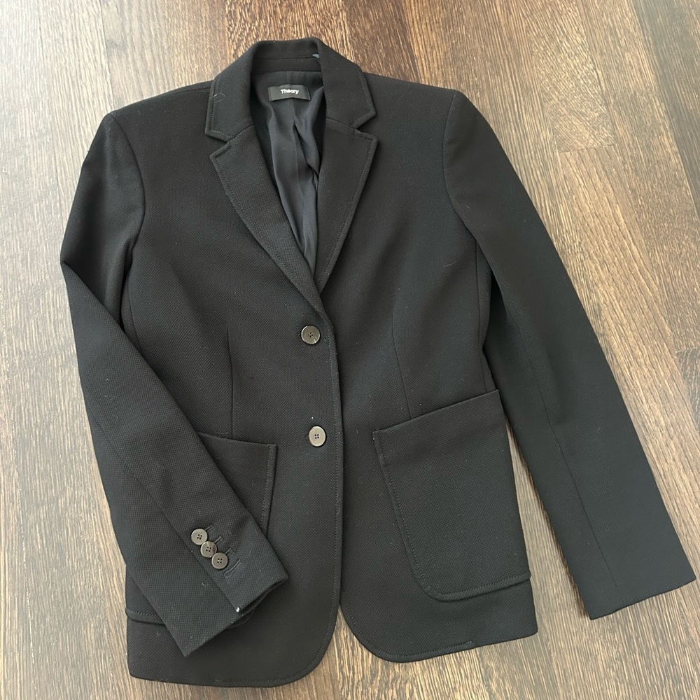 Theory Black Blazer with Notched Lapels and Tailored Silhouette